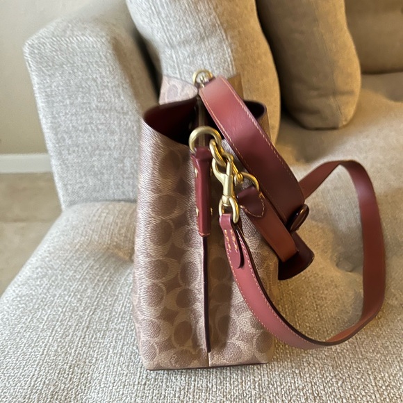 Coach Signature Canvas Willow Bucket Bag NWT - Picture 8 of 16